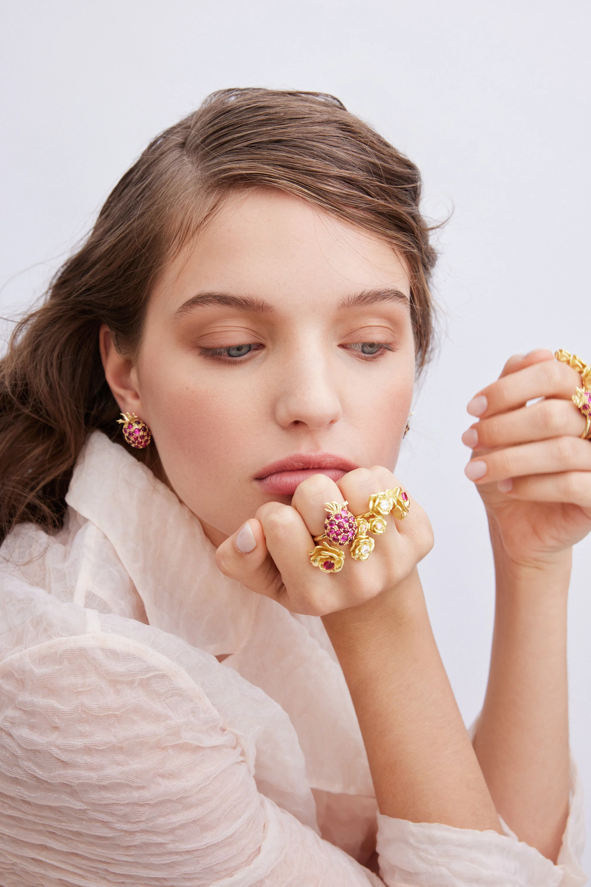 Adjustable Ring with Raspberry and Golden Beads - Image 3