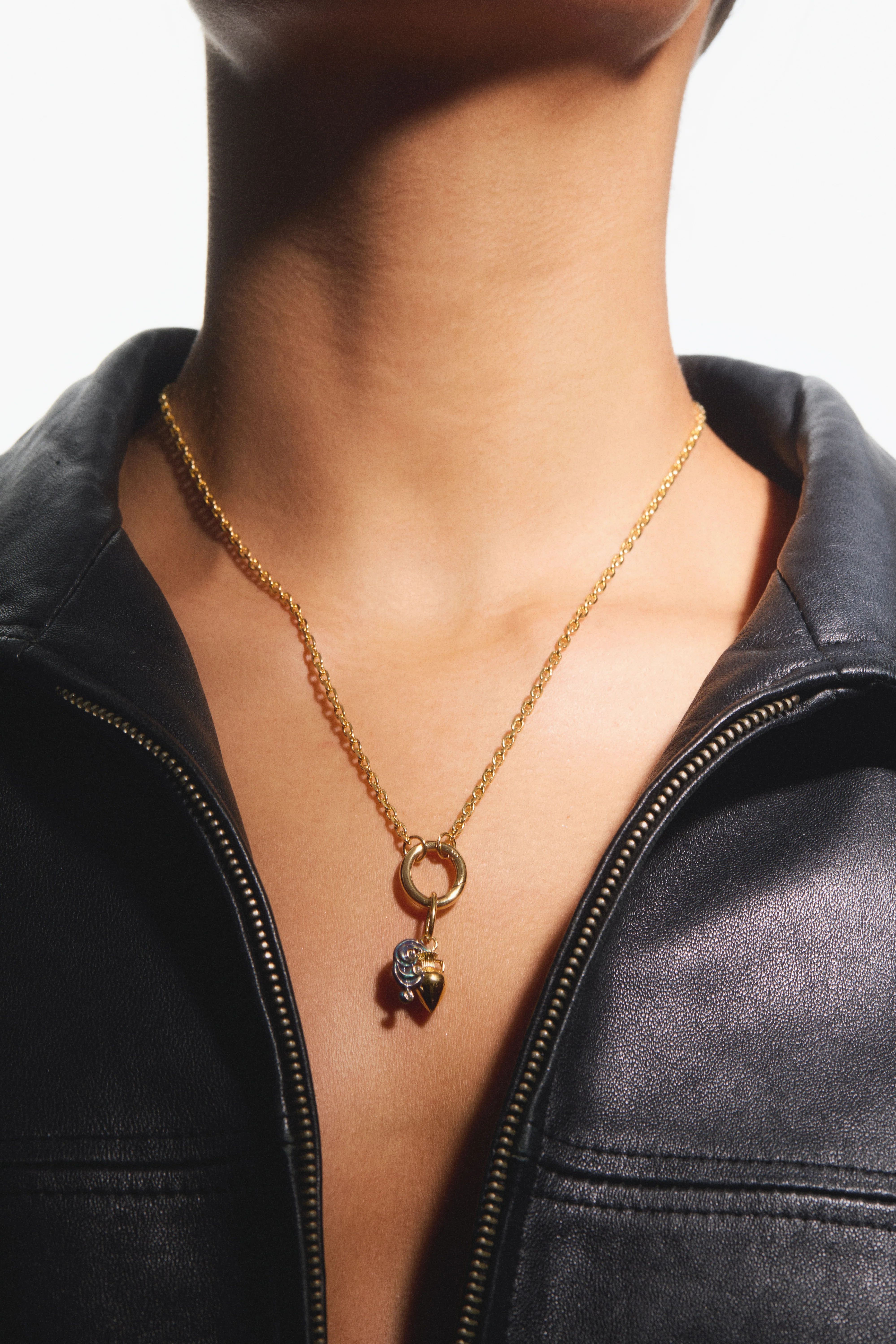 Aquarius Pendant - Humanism and Innovation - Image 3