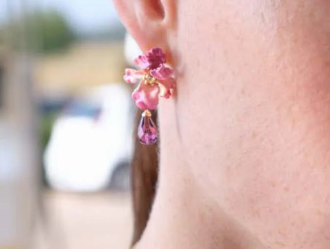 ✨USA EXCLUSIVE✨ Bearded Iris Post Earrings - Image 4