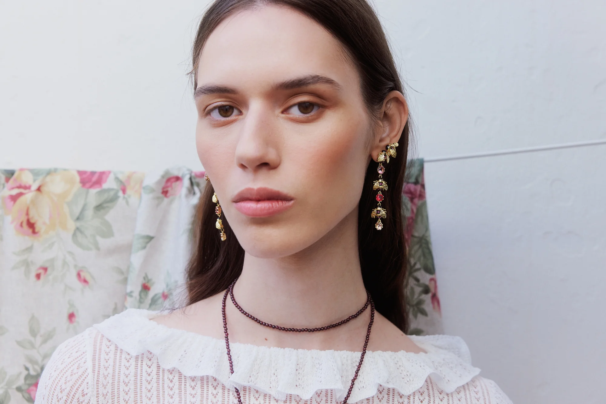 Dangle Clip Post Earrings with Gold Bees and Pink Round Stones - Image 4