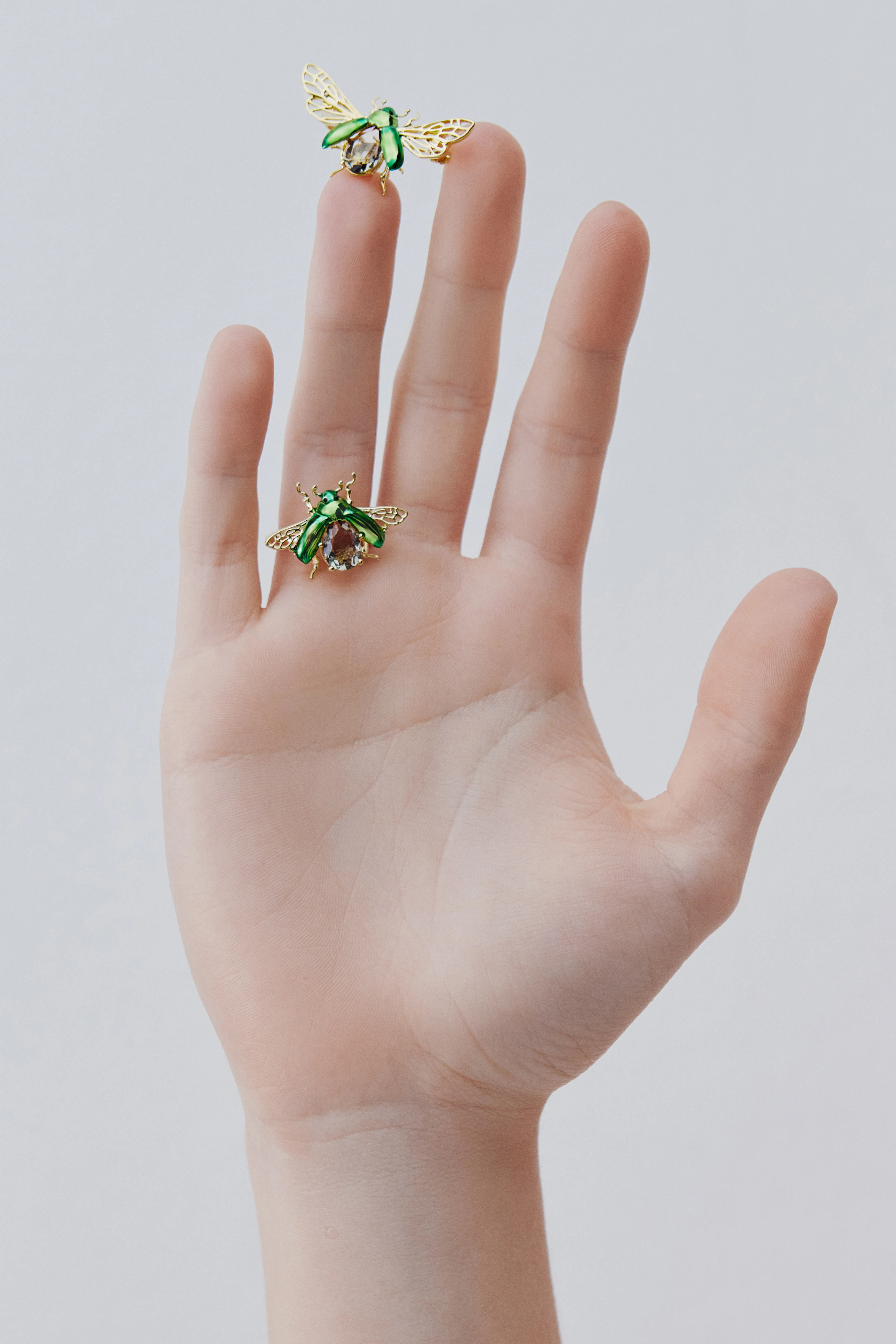Flying Green Rose Chafer and Black Faceted Stone Ring - Image 3