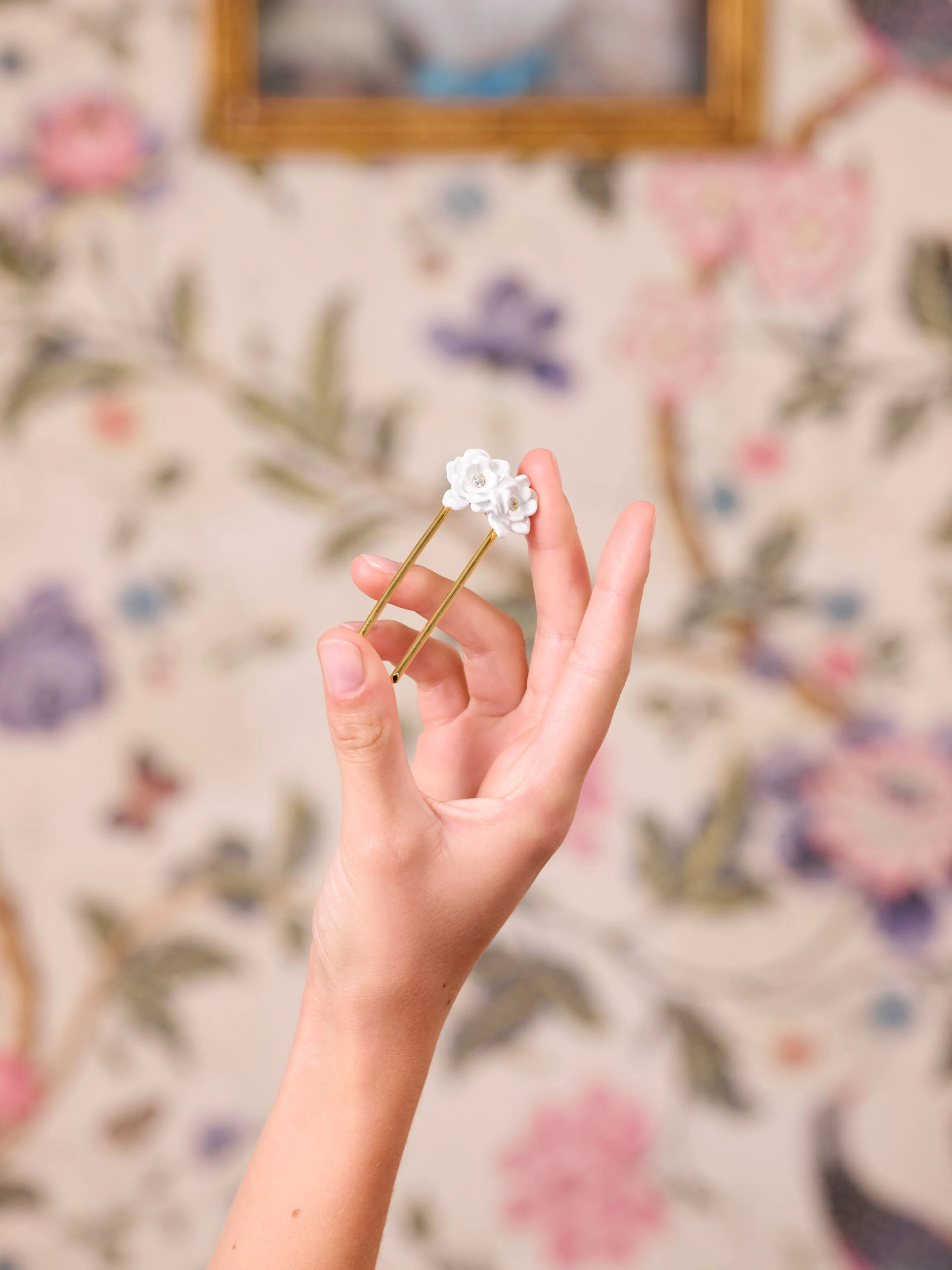 Gardenia and Cut-Glass Stone Hair Pin - Image 3