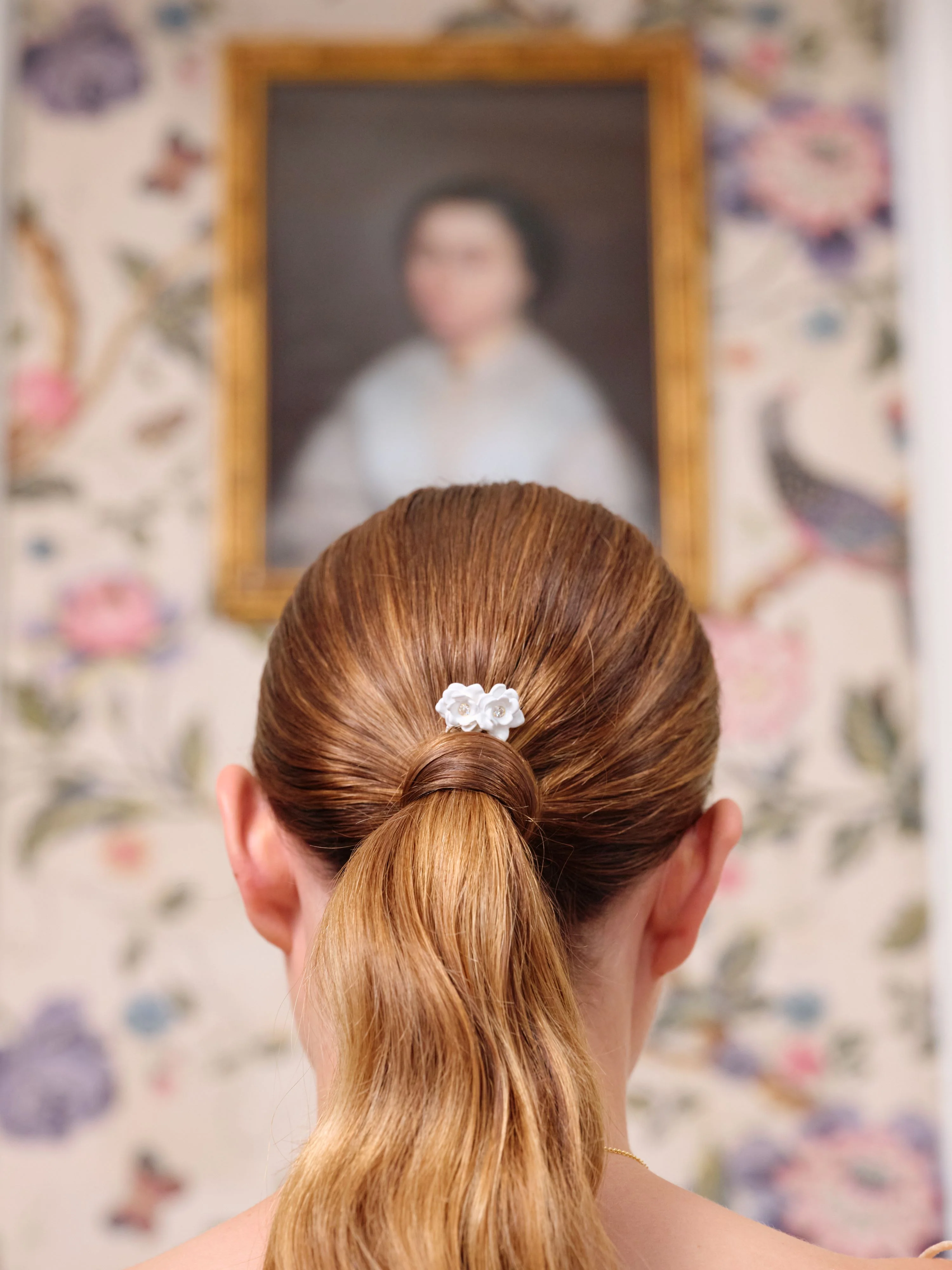 Gardenia and Cut-Glass Stone Hair Pin - Image 4
