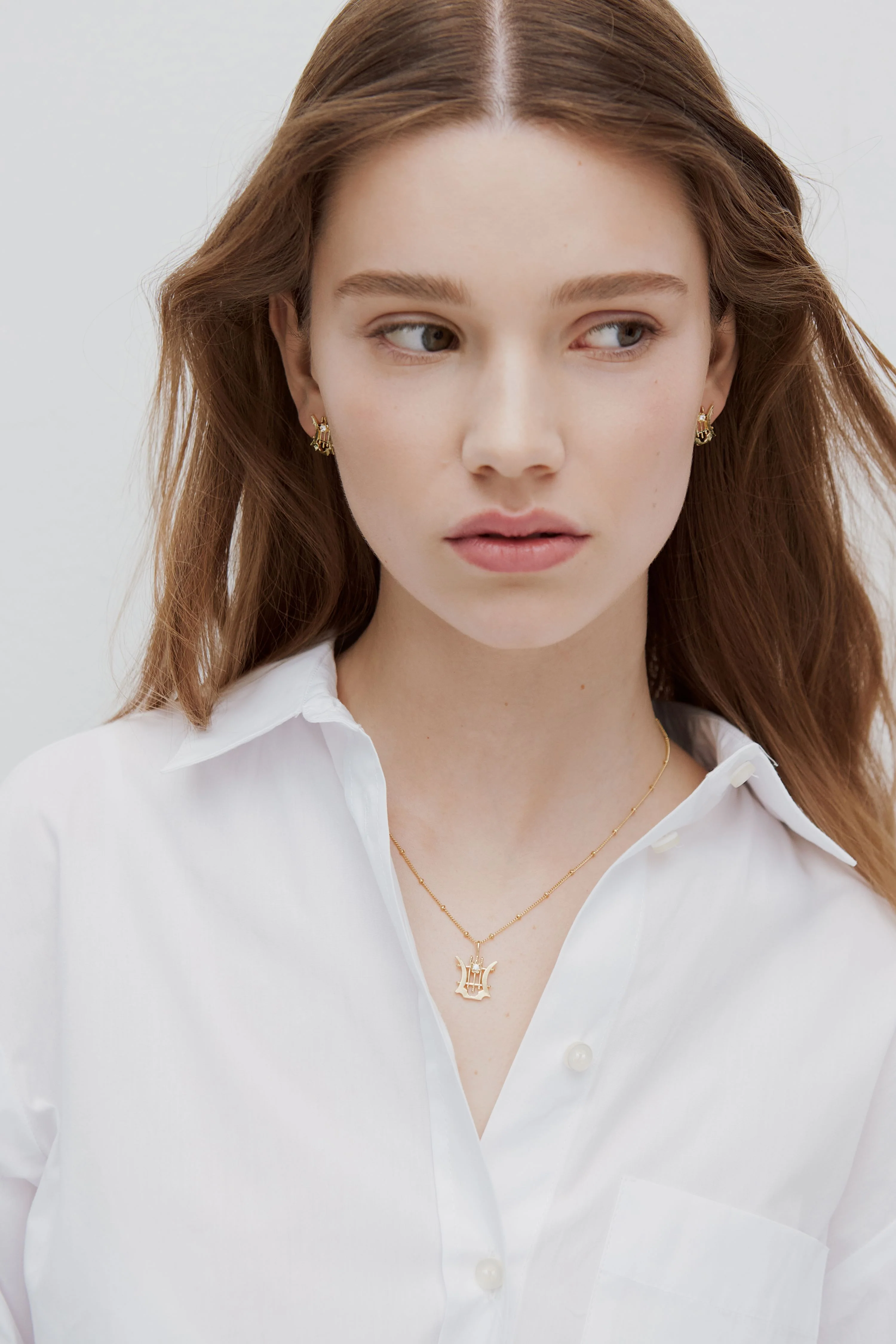 Golden Lyre Pendant Necklace - Image 5