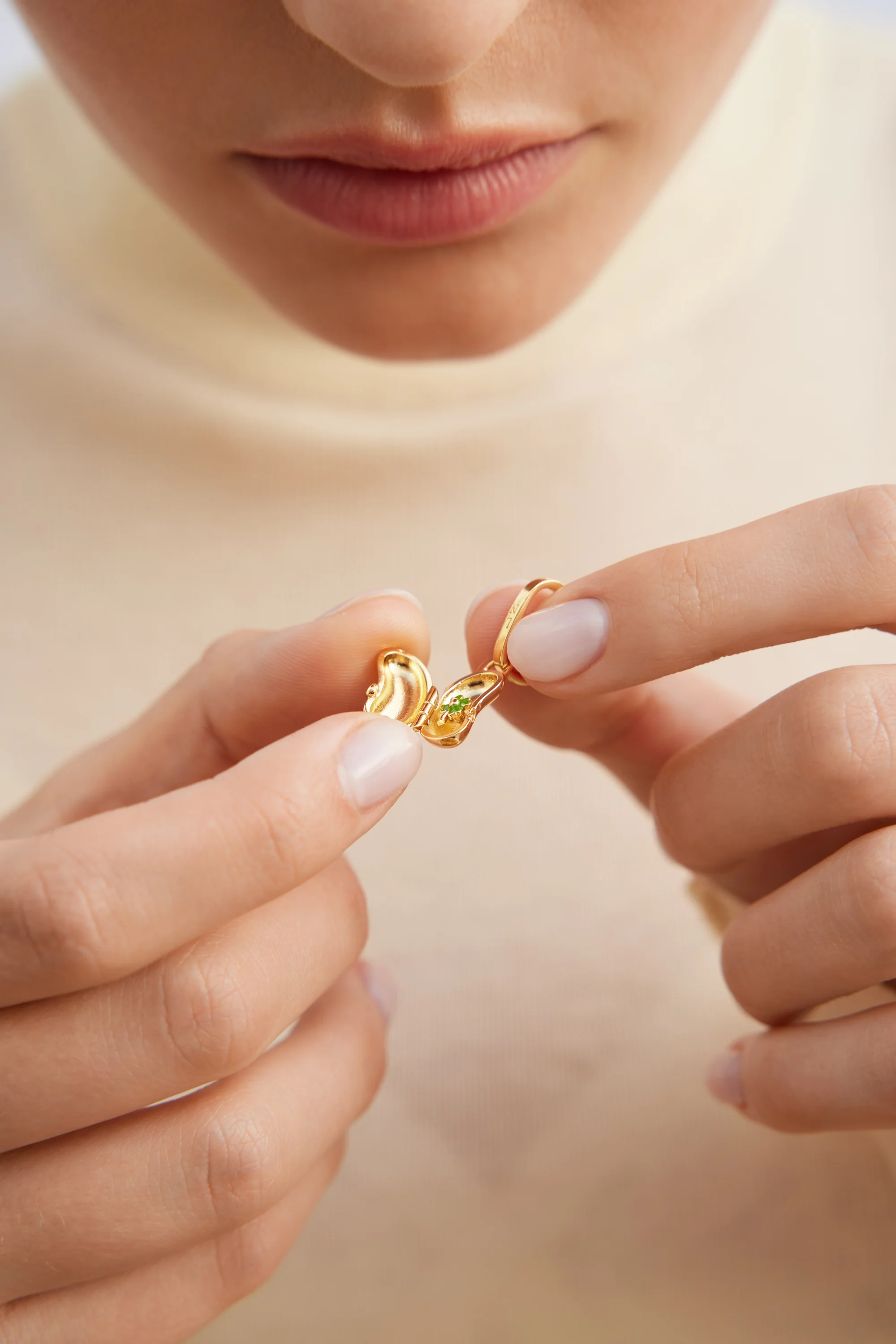 Golden Magic Bean Pendant - Image 3