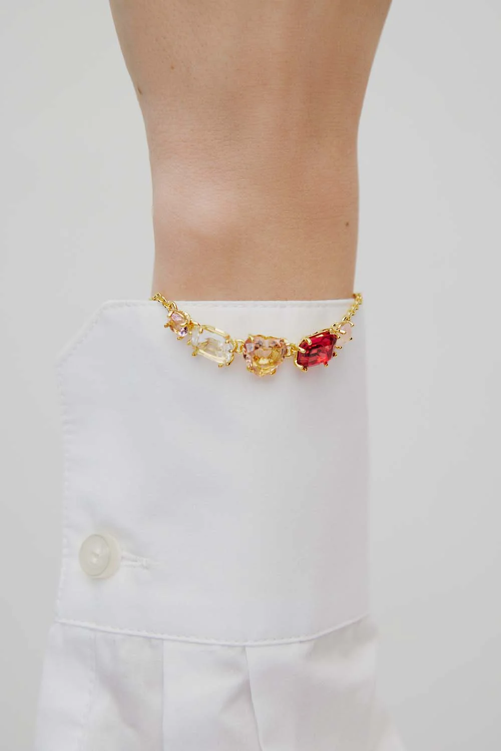 Gradient Pink Diamantine Fine Bracelet with Five Stones - Image 3