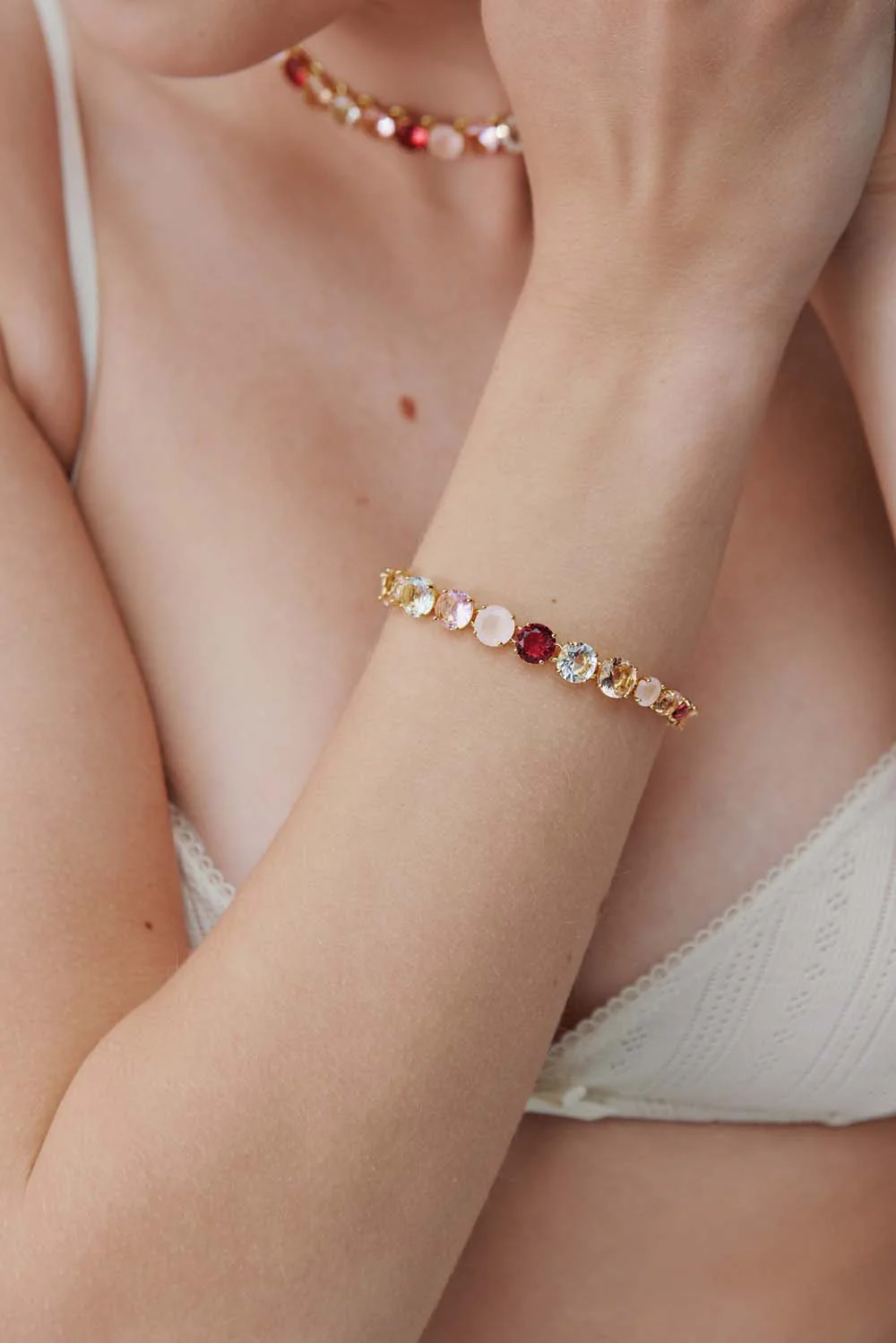 Gradient Pink Diamantine Fine Bracelet with Row of Stones - Image 3