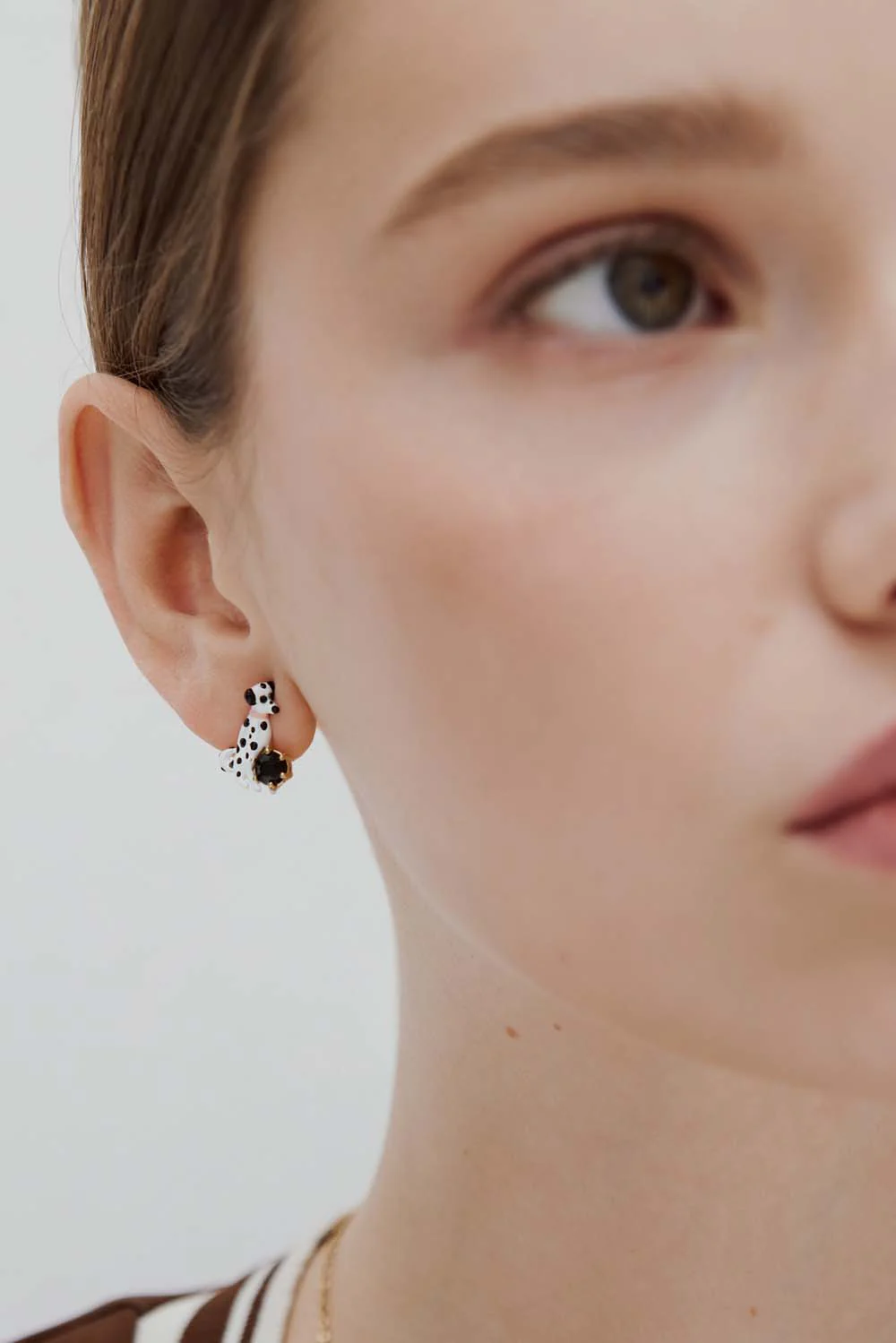 Les Néréides Loves Animals - Asymmetrical Post Earrings with Dalmatian and Black Round Faceted Stone - Image 3