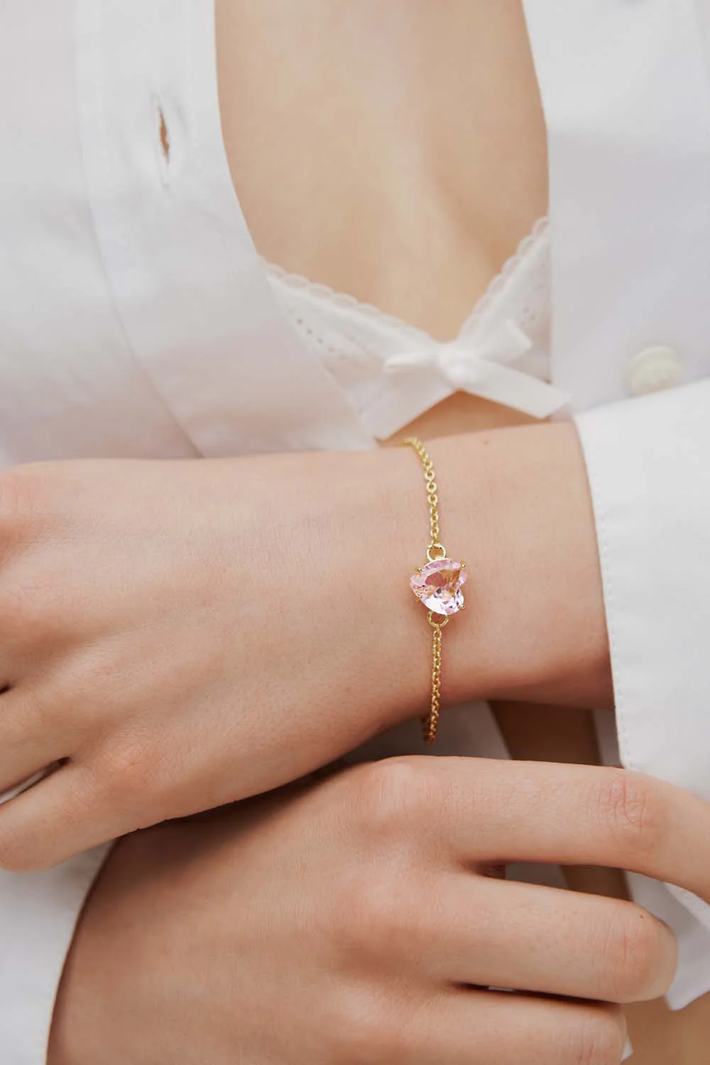 Light Pink Diamantine Fine Bracelet with Heart-Shaped Stone - Image 3