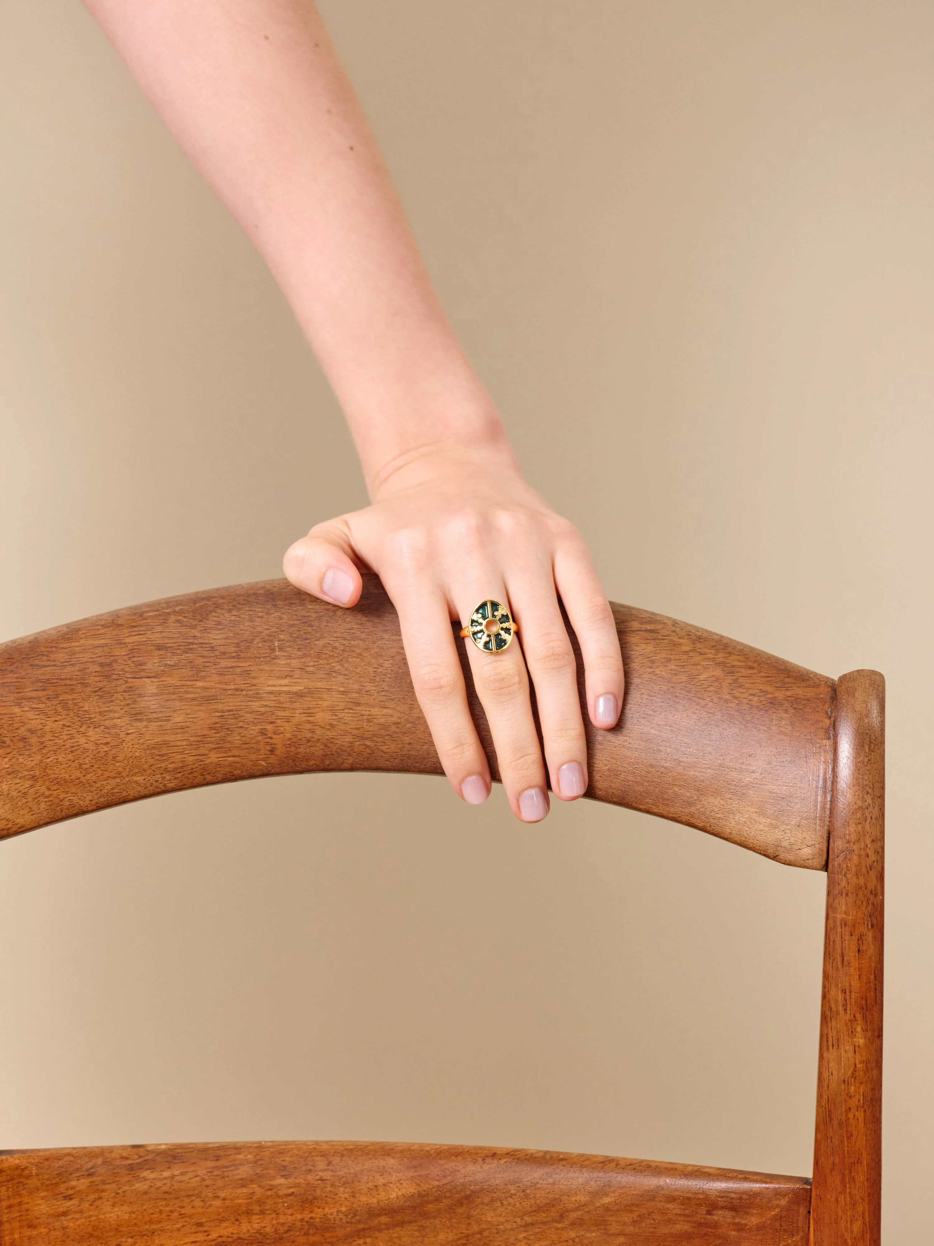 Light Reflecting Cocktail Ring - Image 4