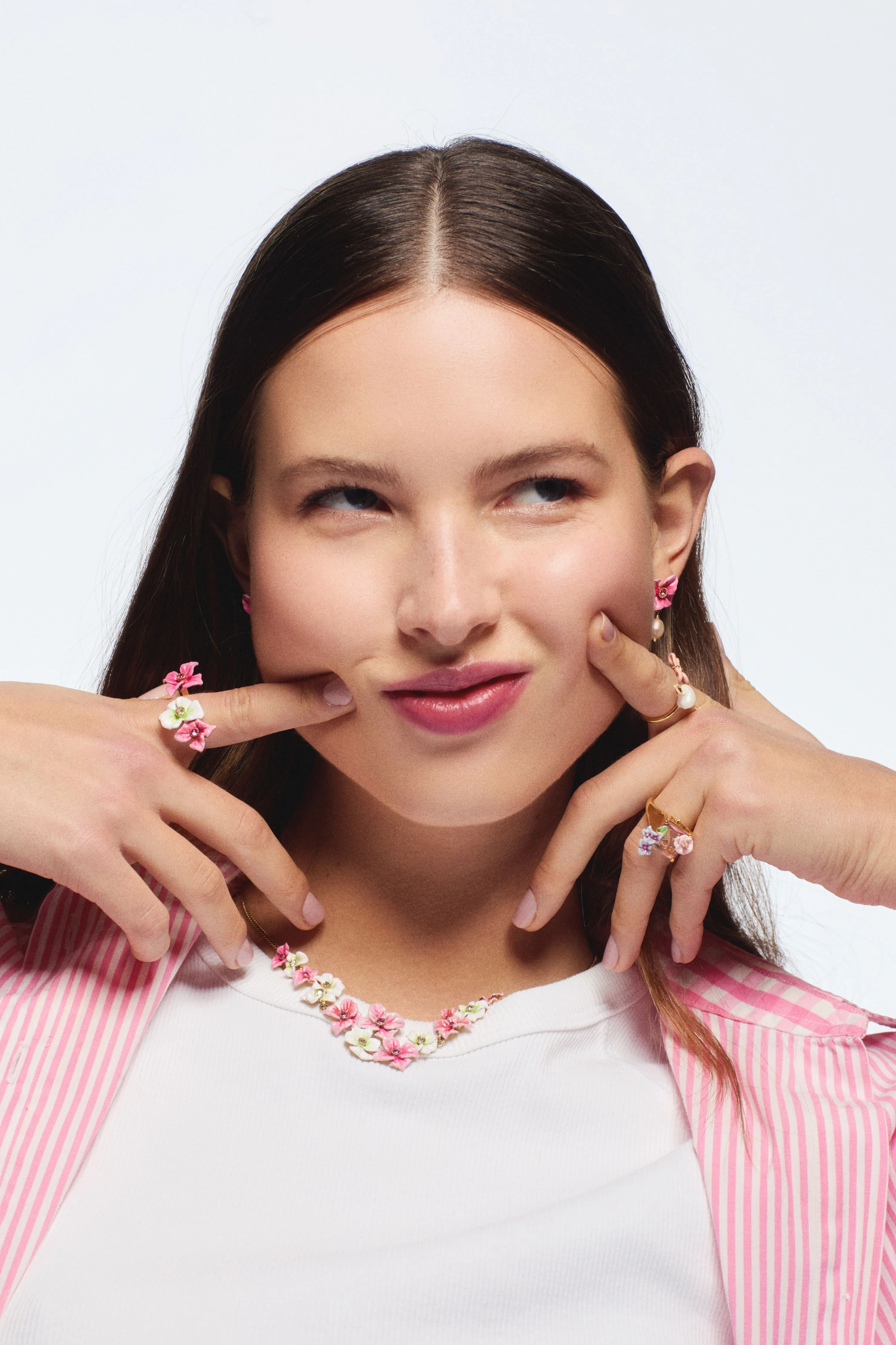 Lizard, Pink Cut Stone and Hydrangea Cocktail Ring - Image 4