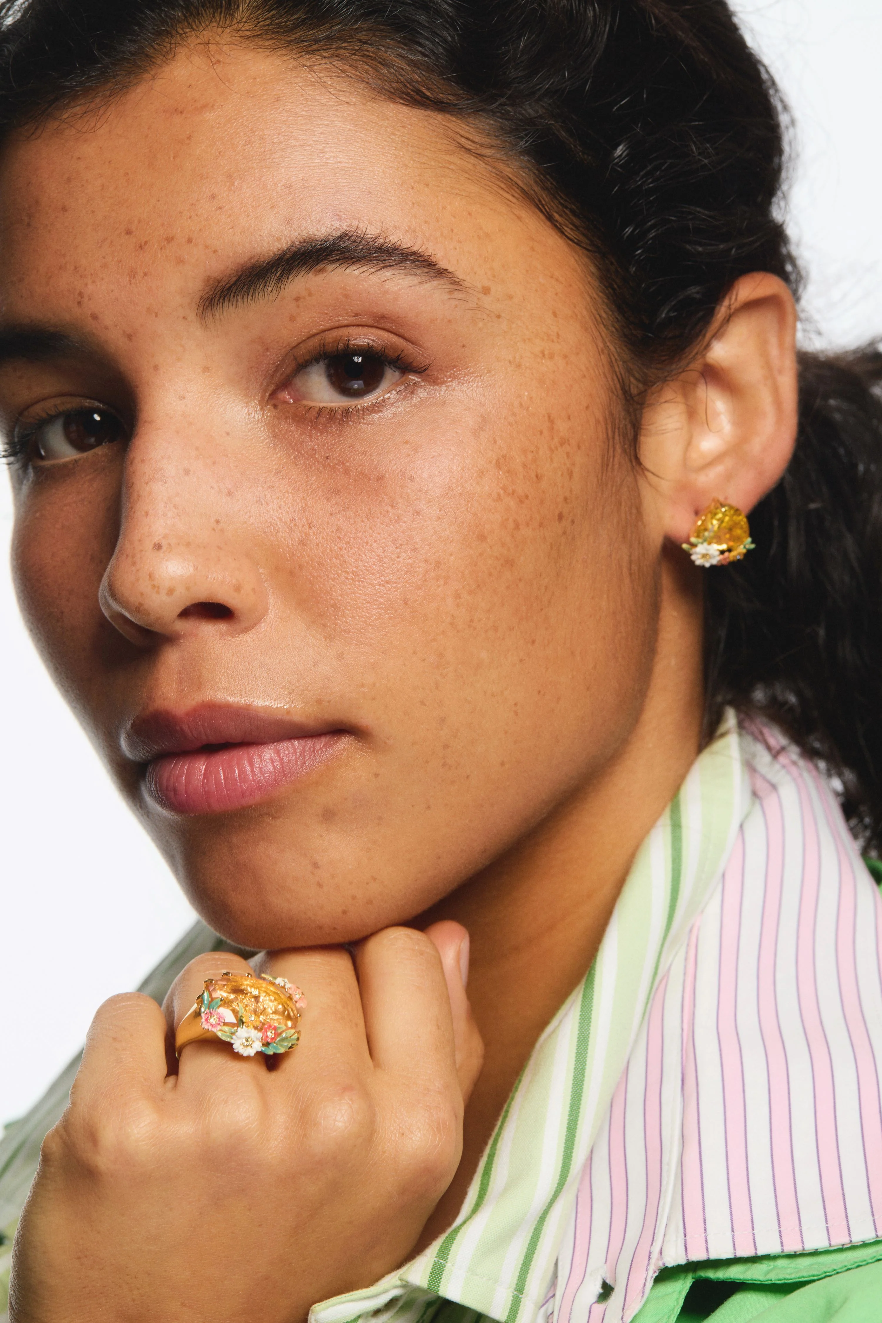 Oval Pink Faceted Stone Cocktail Ring with Zinnias and Daisies - Image 3