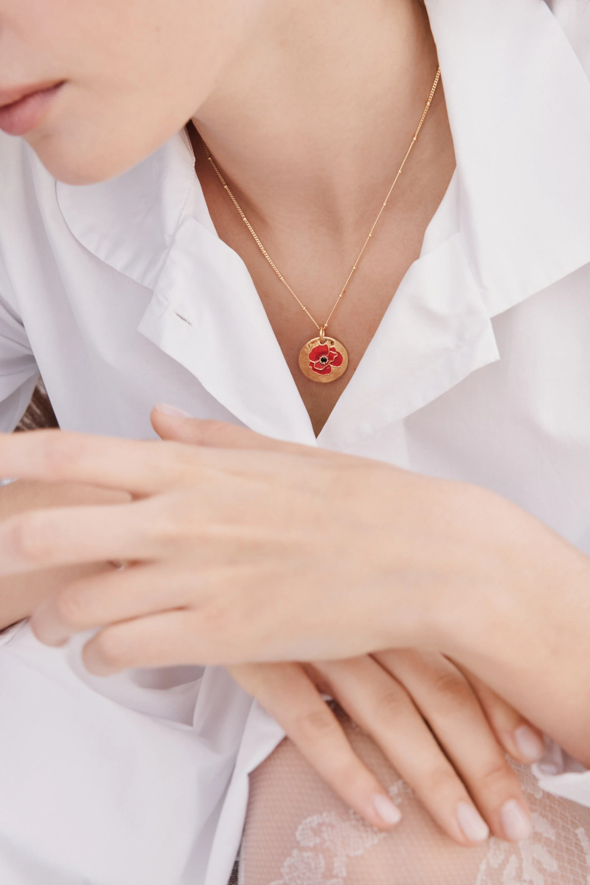 Pendant Necklace with Poppy on Gold Medallion - Image 4