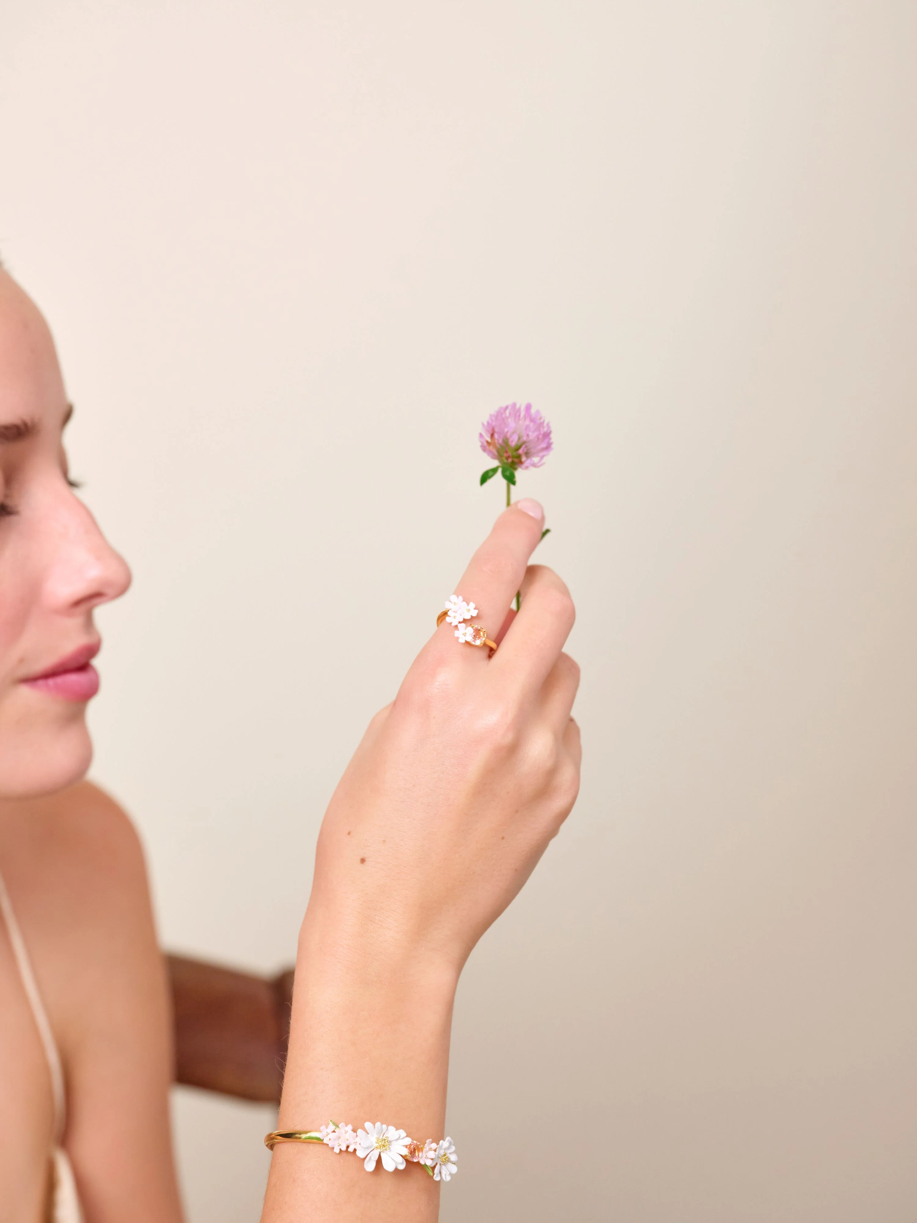 Verbena Flower and Round Stone Adjustable Me and You Ring - Image 4