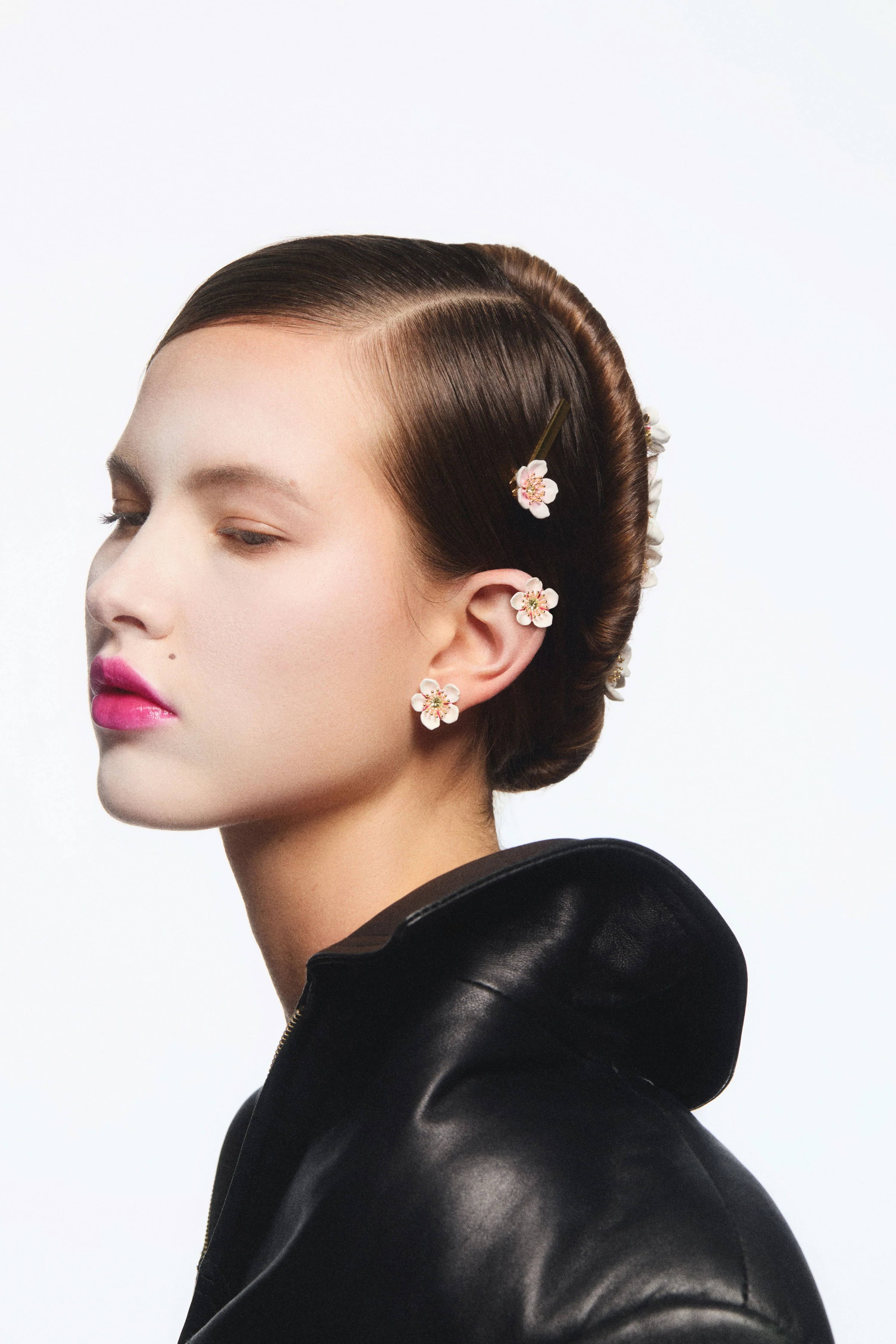 White Cherry Blossom Hair Clip - Image 3